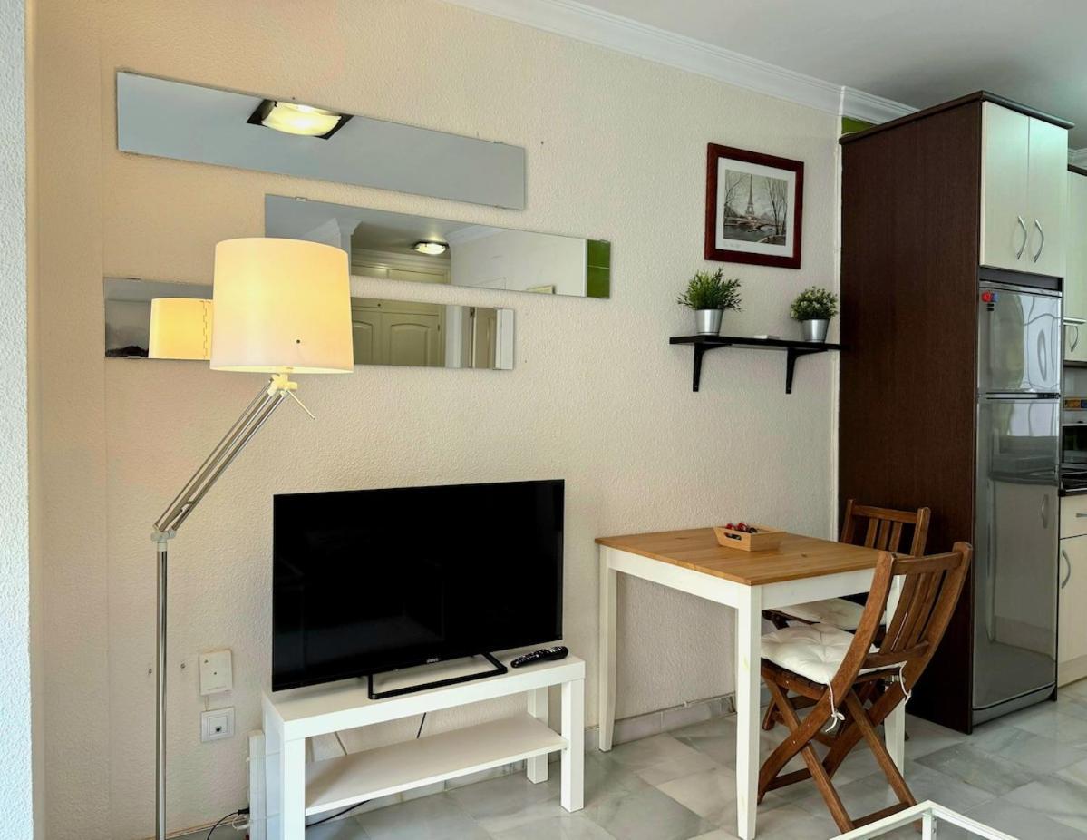 Apartment Estudio Junto A La Playa De La Malagueta & Parking *